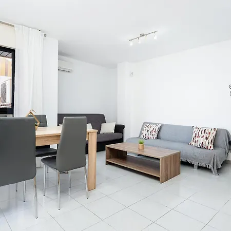 Apartment Paseo Del Mar